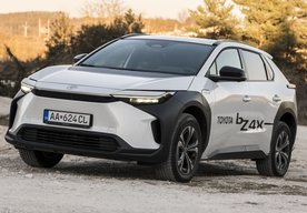 Photo Toyota bZ4X FWD Prestige / Pohodlný na denné jazdenie