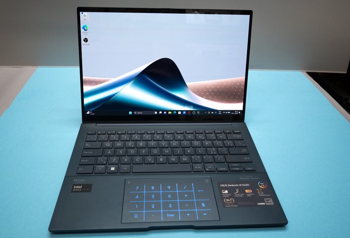 Photo ASUS Zenbook 14 OLED  výkonný ultrabook s brilantným OLED displejom