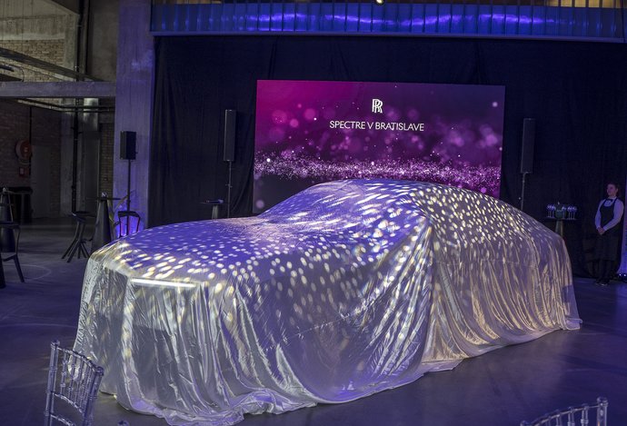 Photo Prvý elektrický model Rolls-Royce predstavený na Slovensku