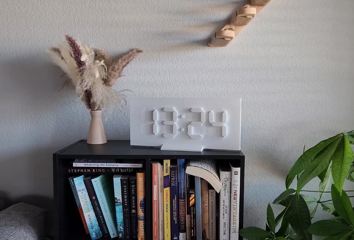 Photo Video návod ako si doma vyrobiť unikátne „kinetické” hodiny  