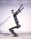 Photo Video: Prvý humanoidný robot dokázal urobiť salto vzad bez hydrauliky