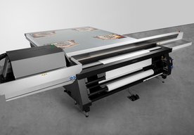 Photo Canon zvyšuje produktivitu flatbed tlačiarní Arizona 2300 doplnením o technológiu FLXflow