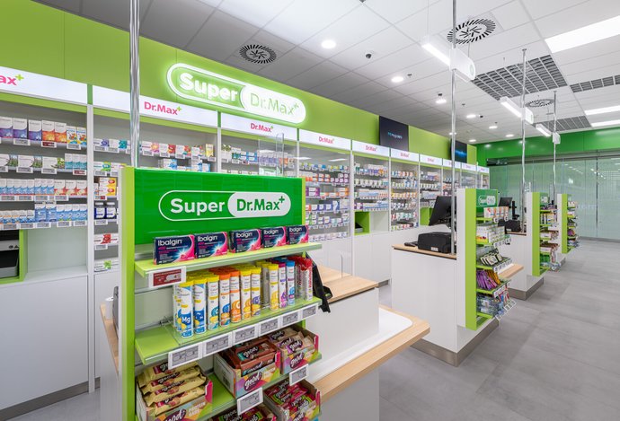 Photo Dr. Max uzavrel rok 2023 s tržbami 618,2 milióna eur. Investuje do rozvoja lekárenskej starostlivosti, digitalizácie a služieb