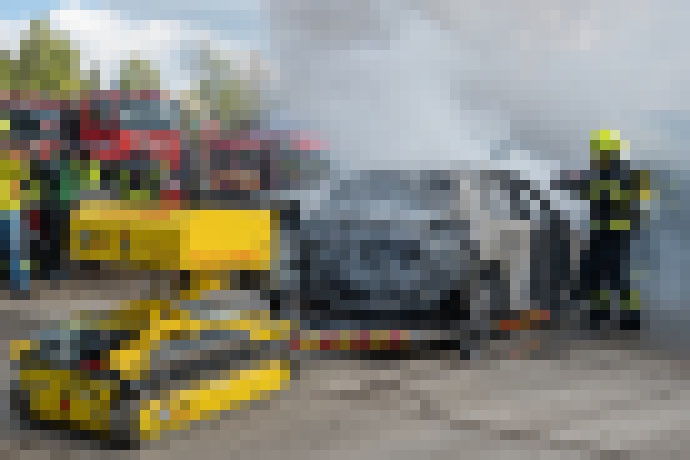 Photo Požiar a hasenie elektromobilu