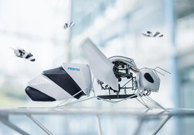 Photo Robotické včelie roje BionicBee lietajú aj v tesnej formácii bez kolízie 