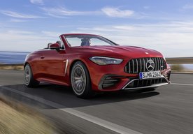 Photo Nový Mercedes-AMG CLE 53 4MATIC+ kabriolet: jazdenie s otvorenou strechou sa snúbi s výkonnosťou