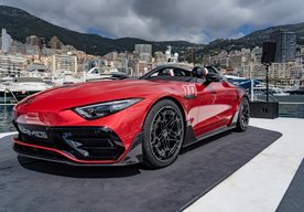 Photo Mercedes-AMG PureSpeed: expresívna štúdia vozidla poskytuje výhľad na prvý model radu Mythos