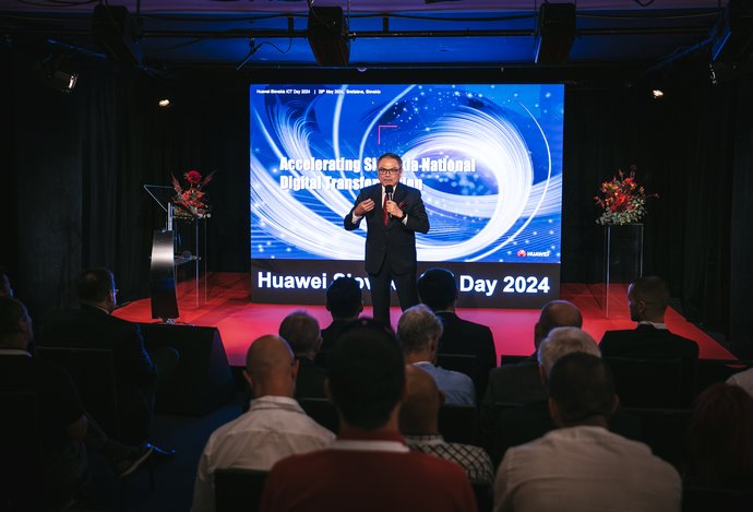 Photo Mobilné technologické centrum Huawei dorazilo do Bratislavy, kde predstavilo špičkové IKT riešenia