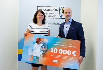 Photo Krásne gesto IT firmy Alanata – neziskovke venovali dar vo výške 10 000 eur