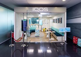 Photo Bezdymové leto / Cestovatelia si pred odletom  po novom oddýchnu v IQOS Lounge