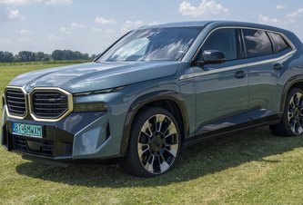 Photo BMW XM / Darček k narodeninám