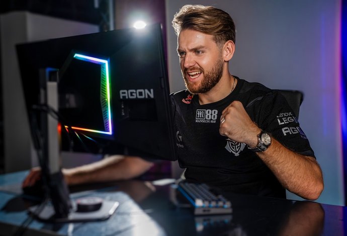Photo Přelomové monitory AGON PRO: 540 Hz AG246FK a 390 Hz AG256FS určené milovníkům e-sportu