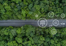 Photo Vodiči budú nabíjať elektromobily priamo jazdou po diaľnici  