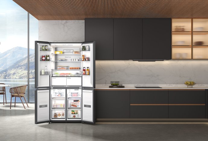 Photo TCL Free Built-In je ekologická chladnička, která spojuje výhody vestavěných a volně stojících spotřebičů