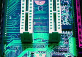 Photo LLM už môžete trénovať aj na staršom “železe”