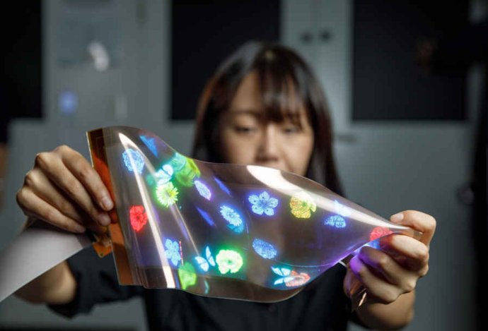 Photo Inovatívny displej LG sa dokáže natiahnuť až o 50% 