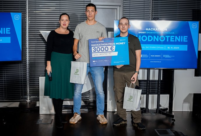 Photo Hackathon MIRRI SR s názvom “Smart športoviská Petržalka” spoznal svojich víťazov