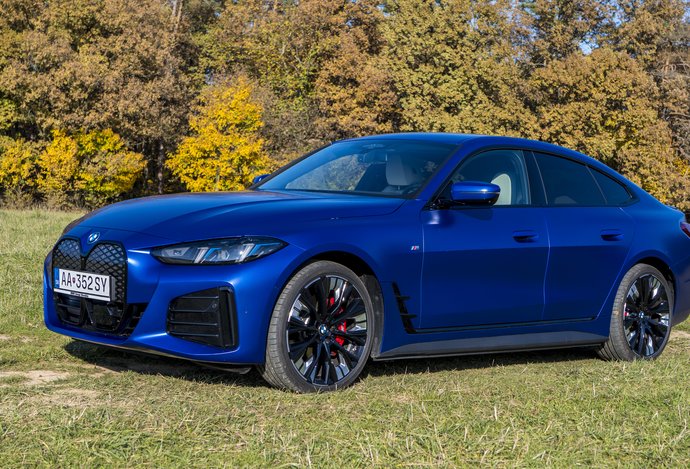 Photo BMW i4 xDrive40 GranCoupe (2024) / Výkon aj špičkové technológie