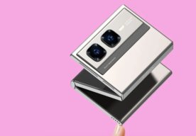 Photo Inovatívny smartfón sa premení na na hands-free displej a kompaktný fotoaparát