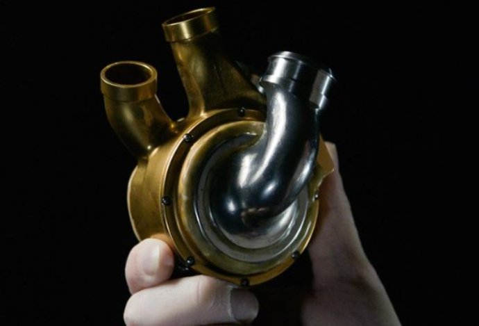 Photo Titánové srdce dokáže fungovať aj roky