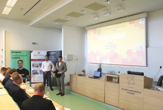 Photo Inovatívne nápady stredoškolákov na FEIT UNIZA v súťaži Technická myšlienka roka 2025