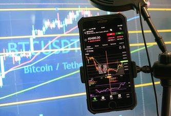 Photo Malí investori prechádzajú na digitálne technológie, ale   zároveň potvrdzujú kľúčovú úlohu odborného poradenstva