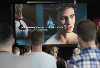 Photo Rastúcemu rozmeru kyberšikany bude čeliť nová iniciatíva Slovak Telekomu. Absolventi šikany ukážu, ako hľadať pomoc.