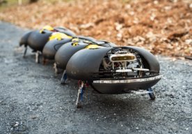 Photo Obrovské robotické „stonožky“ by mohli spôsobiť revolúciu vo farmárčení