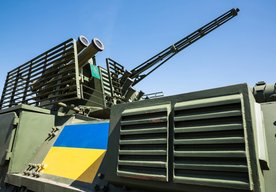 Photo Ukrajina nasadí do boja robota vybaveného plameňometom 