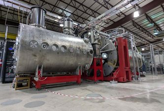 Photo Realta Fusion: Fúzny reaktor s magnetickým zrkadlom pre lacnú čistú energiu