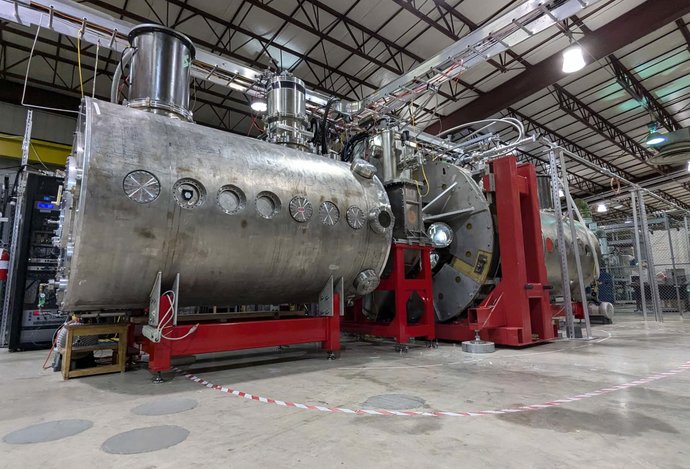Photo Realta Fusion: Fúzny reaktor s magnetickým zrkadlom pre lacnú čistú energiu
