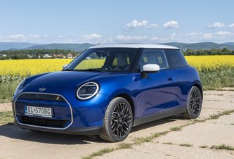 Photo Mini Cooper SE 2dv 2024 / Zábavný drobec