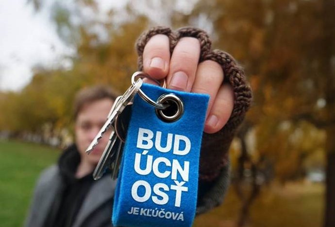 Photo 17. novembra dá Slovenská sporiteľňa deň voľna 3 500 zamestnancom a zamestnankyniam