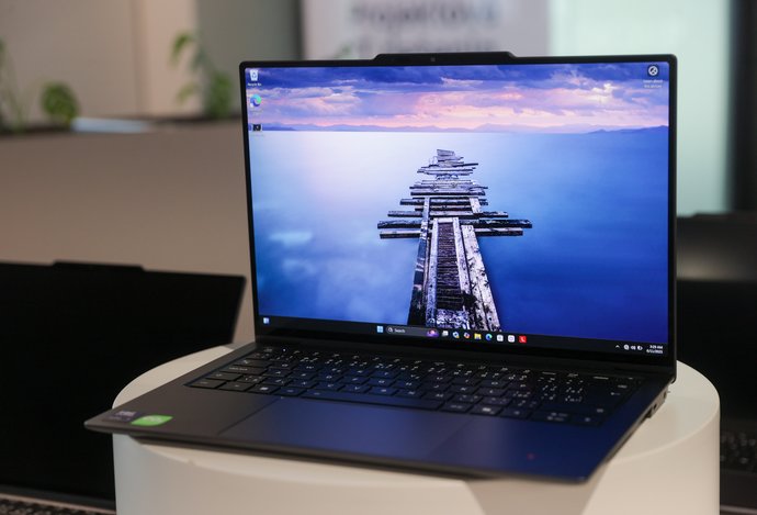 Photo Bezpečnejší AI asistent a otvorenejšie technológie. Filozofia spoločnosti Lenovo stavia užívateľa do centra pozornosti 