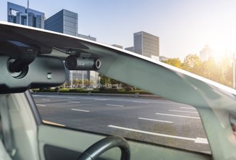 Photo Mio MiVue J35 WiFi 2.5K: diskrétní autokamera nově s GPS modulem, radary a v cenově dostupné variantě