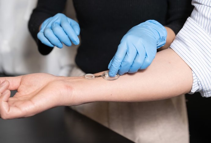 Photo Inteligentný obväz monitoruje a lieči chronické rany v reálnom čase