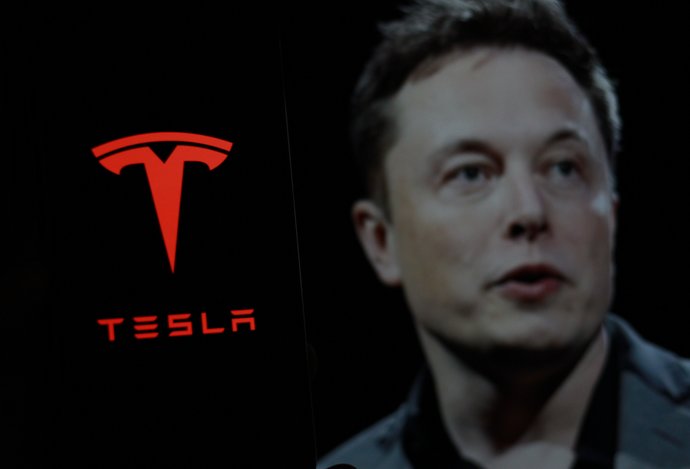 Photo Elon Musk: do automobilov Tesla zabudujeme umelú inteligenciu Grok