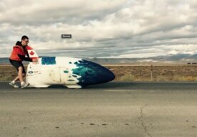 Photo Šliapnite do pedálov a predbehnite autá. Tento bicykel dosiahol neuveriteľných 144 km/h len vďaka sile svalov