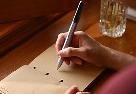 Photo Pero za 89 dolárov je inteligentnejšie ako vaša asistentka: nahráva stretnutia, prepisuje poznámky a organizuje vám život