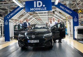 Photo Míľnik transformácie: Volkswagen odovzdal zákazníkovi 1,5-miliónty elektrický automobil radu ID.