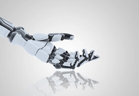 Photo Neuveriteľná robotická ruka hýbe prstami rýchlejšie ako človek