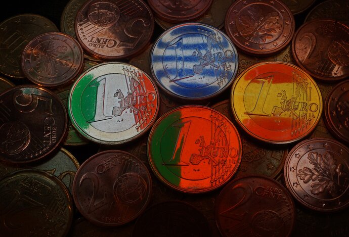 Photo Euro posilnilo v polročnom porovnaní až o takmer 16% a bude znižovať výkonnosť investícií aj naďalej