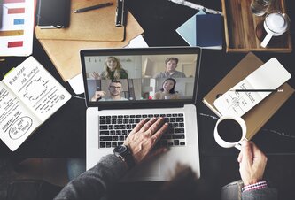 Photo Tímová spolupráca pri tvorbe  dokumentov v Office