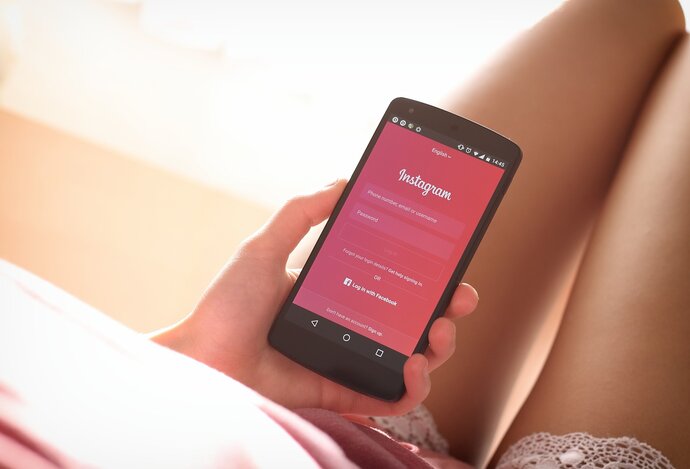 Photo Ako obmedziť kto vás môže kontaktovať na Instagrame? 
