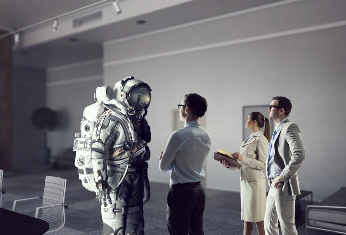 Photo AI berie ľudom prácu na Zemi. Technologickí miliardári im však sľubujú skvelú kariéru vo vesmíre