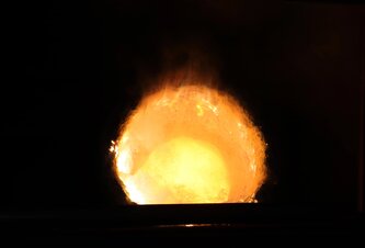 Photo Plazmové horáky horúcejšie ako Slnko menia plastový odpad na čisté palivo