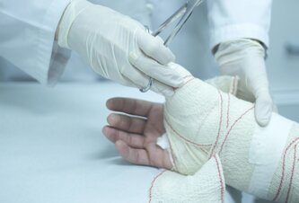 Photo Prevratné riešenie na opravu zlomených kosti priamo na operačnom sále za pár minút 