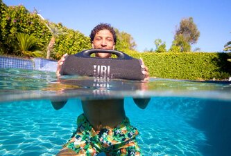 Photo JBL Boombox 4: masívnejší výkon a silnejšie basy, teraz v ľahšej konštrukcii