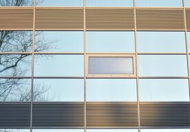 Photo Zabudnite na hrubé sklo: Nová technológia od Corningu zmení naše domy na úspornejšie a tichšie 