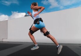 Photo Inteligentný exoskelet vám doplní extra výkon pri turistike, horolezectve, lyžovaní či cyklistike